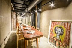 如何合理利用狹小餐廳空間來(lái)擺放餐廳桌椅的一個(gè)方法