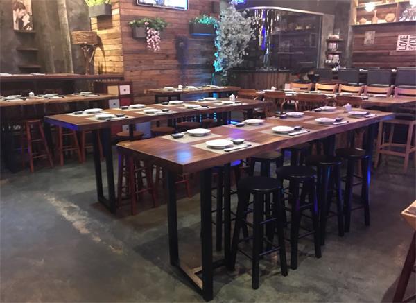深圳梨渦淺笑Live音樂(lè)現(xiàn)場(chǎng)餐廳家具